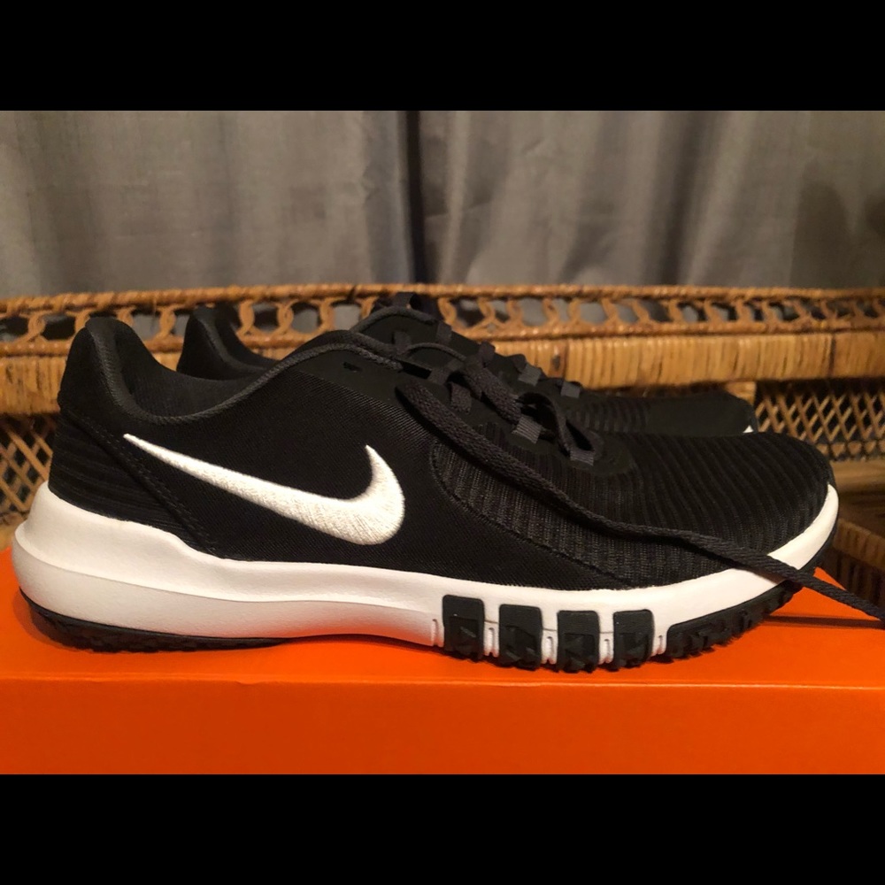 Men’s Nike runners size 8